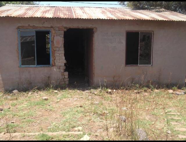 2 BEDROOM HOUSE FOR SALE IN CAROUSEL VIEW